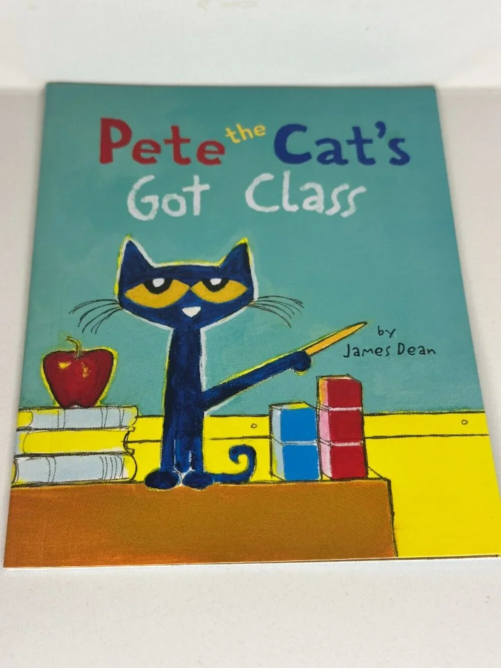 McDonald’s Happy Meal Readers Mini Book “Pete the Cat’s Got Class”